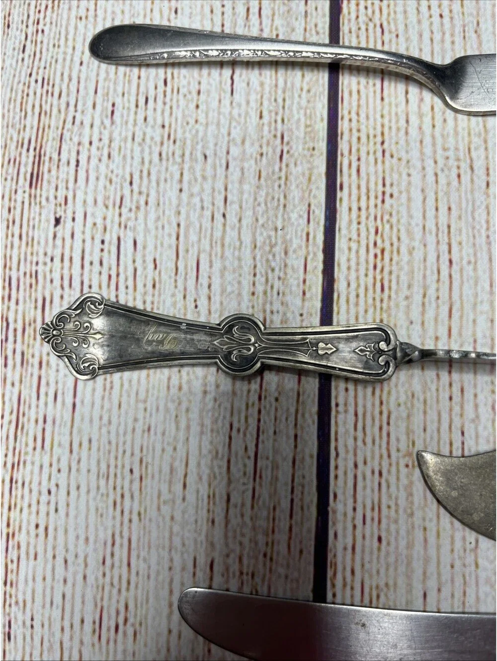 Lot of  6 Silver Plate Knives. Misc Patterns. Various Brands Charcuterie, Knives
